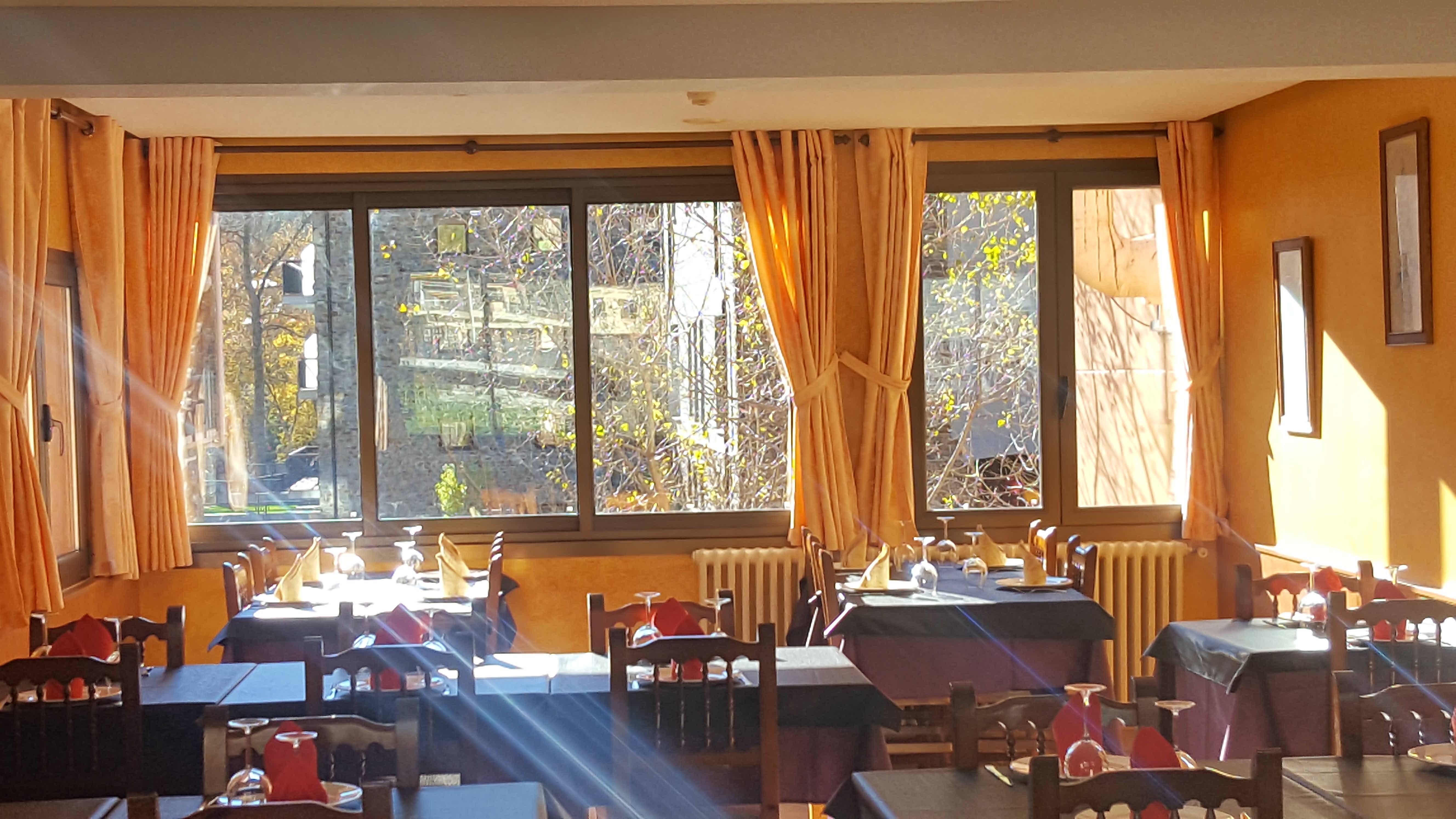 Hotel Sucara La Cortinada Exteriér fotografie